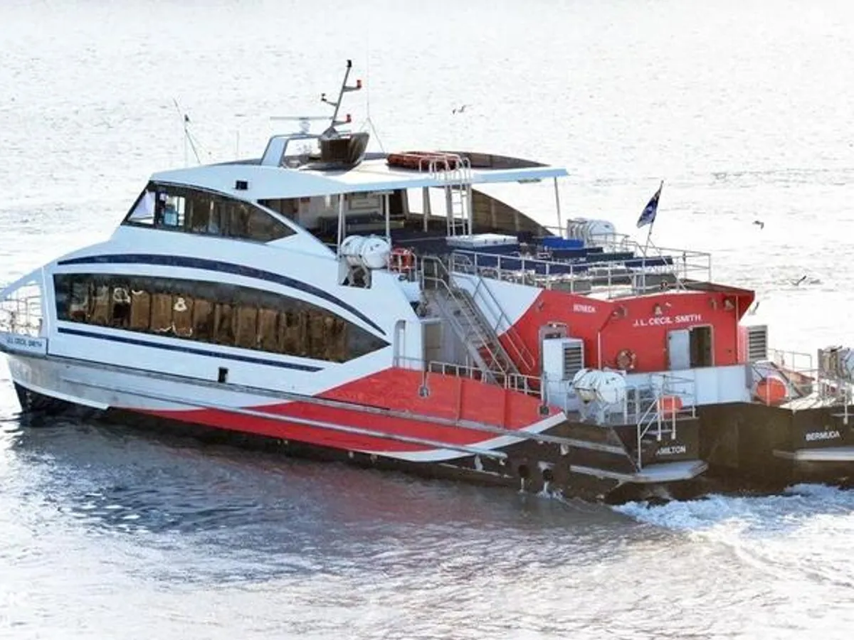 Navio de transporte de passageiros (Ferry) à venda