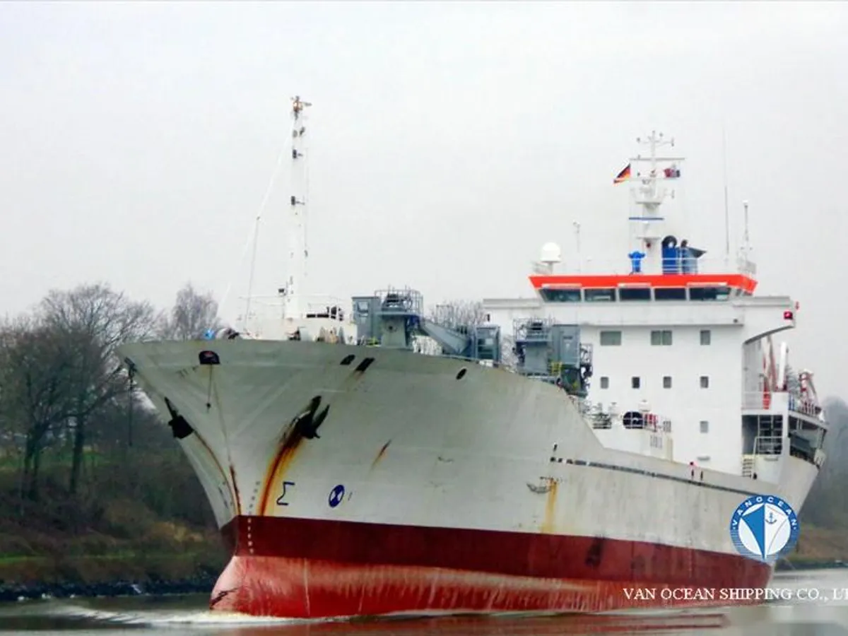 Navio frigorífico à venda