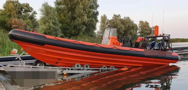 Bote inflável rígido à venda