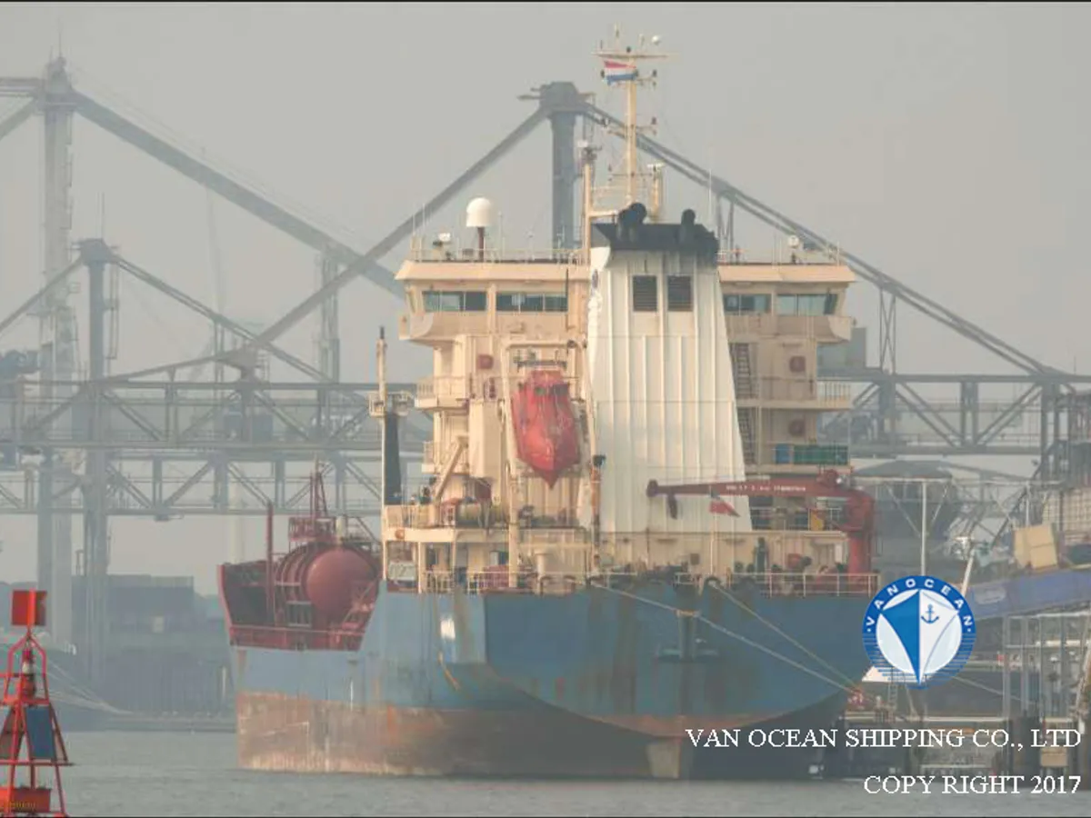 Navio-tanque de óleo/produtos químicos à venda