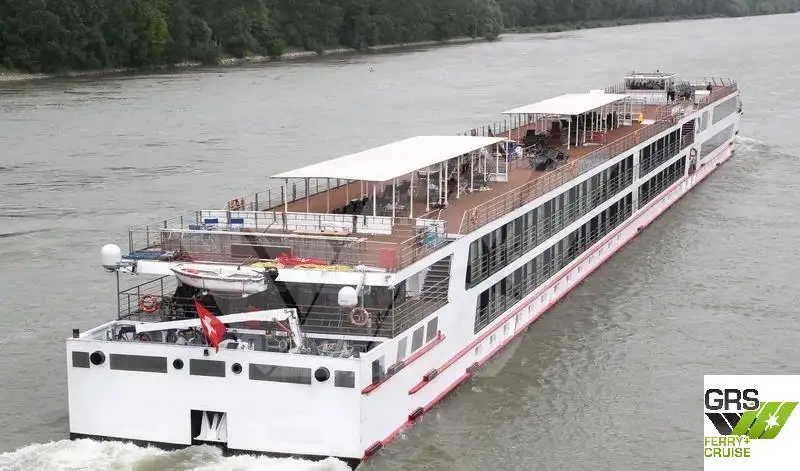 Navio de cruzeiro à venda
