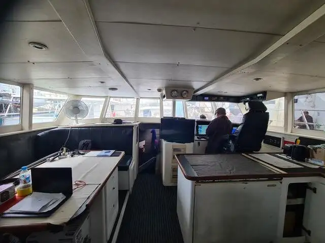 Navio de pesca de arrasto à venda