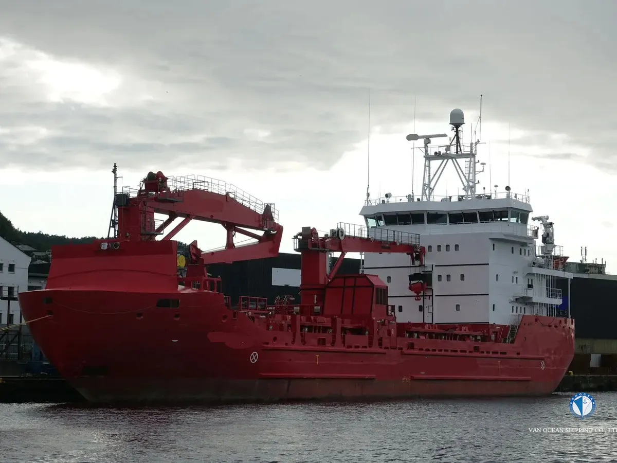 Navio frigorífico à venda