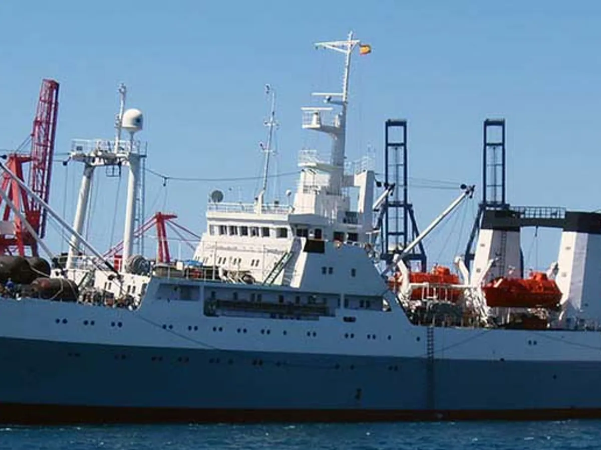 Navio de pesca de arrasto à venda