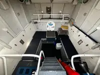 Barco de tripulação à venda