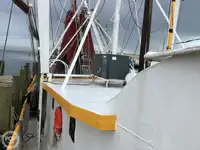 Navio de pesca de arrasto à venda