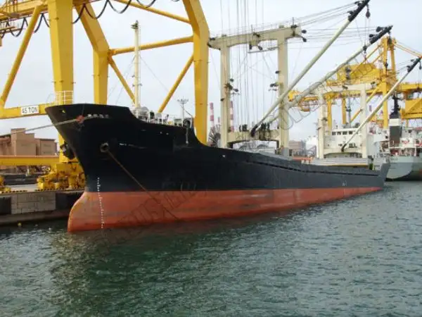 Navio graneleiro à venda
