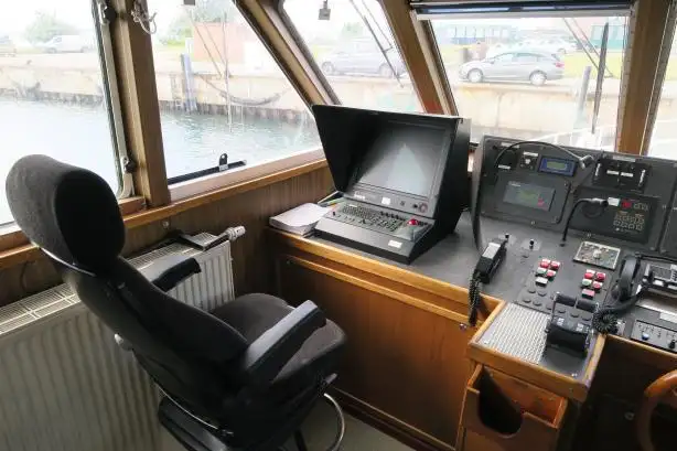Navio de patrulha à venda