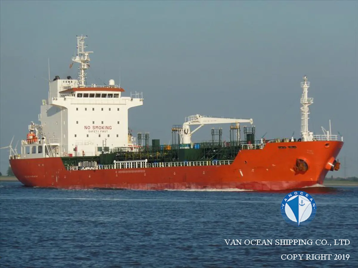 Navio-tanque de óleo/produtos químicos à venda