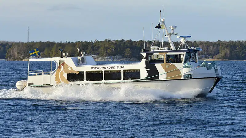 Navio de passageiros à venda