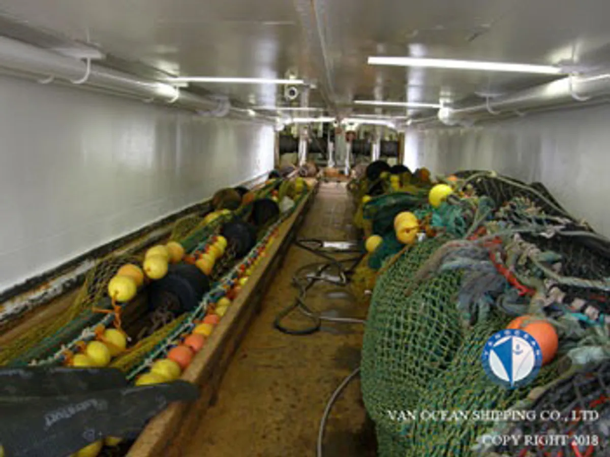 Navio de pesca de arrasto à venda