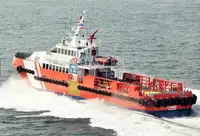 Barco de tripulação à venda