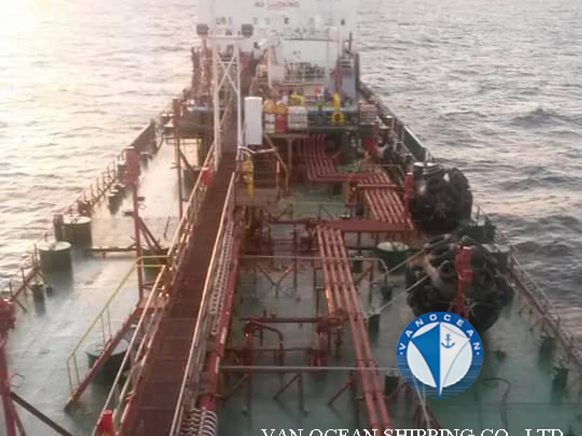 Navio-tanque de óleo/produtos químicos à venda
