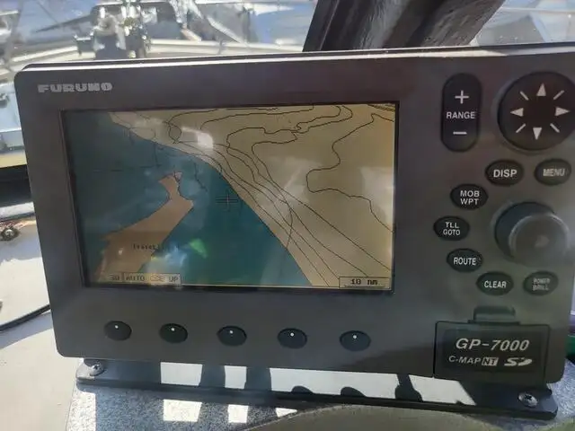 Navio transportador de GNL à venda