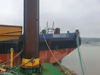 Barcaça à venda