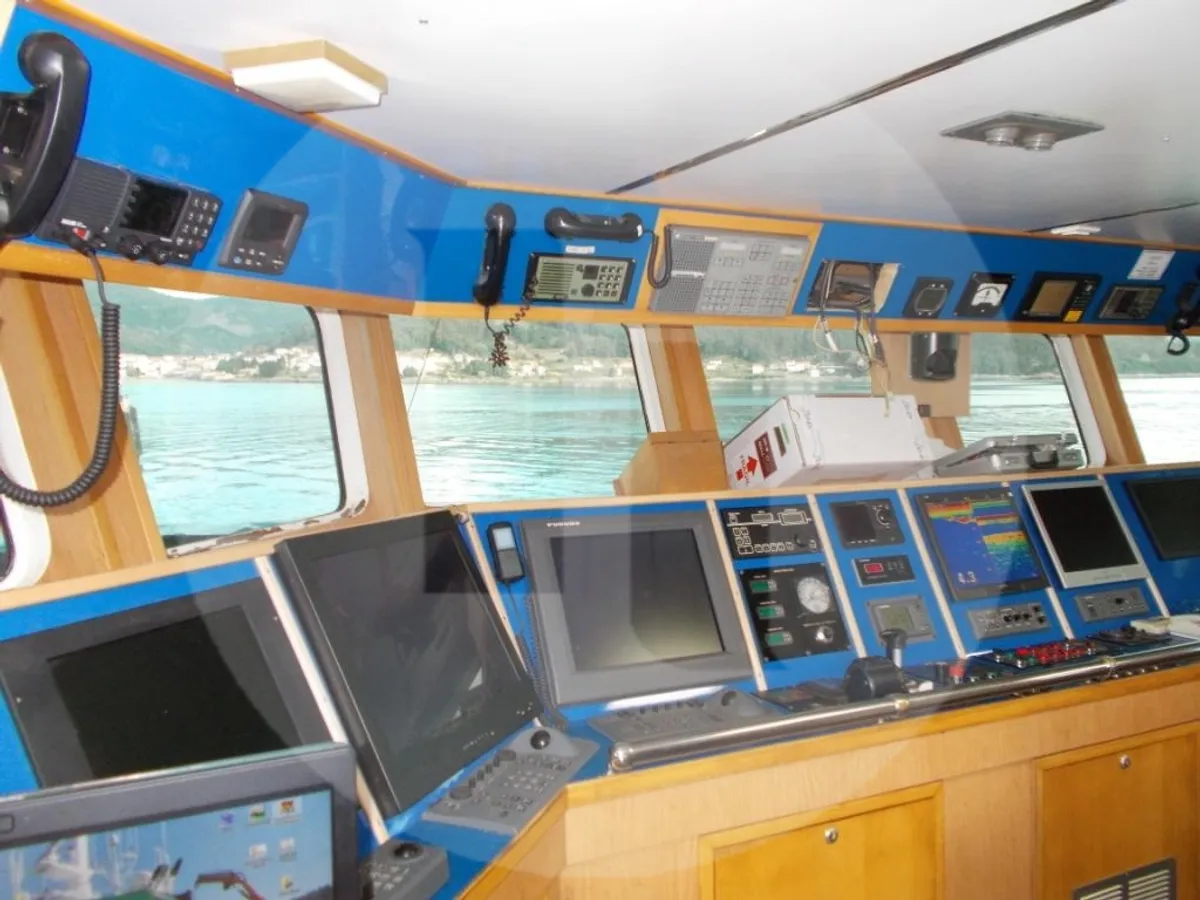 Navio de pesca à venda