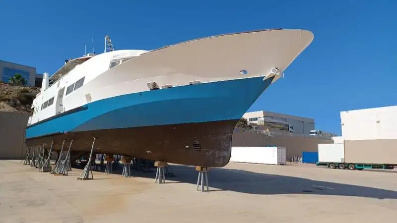 Navio de transporte de passageiros (Ferry) à venda