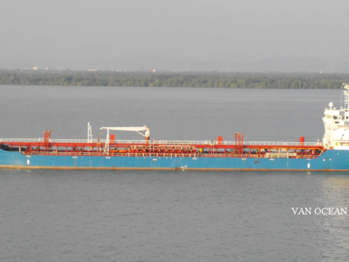 Navio-tanque de óleo/produtos químicos à venda