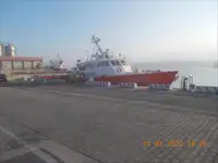 Barco de tripulação à venda