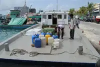 Barco de tripulação à venda