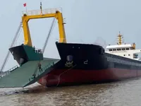 Balsa de desembarque, tanque à venda