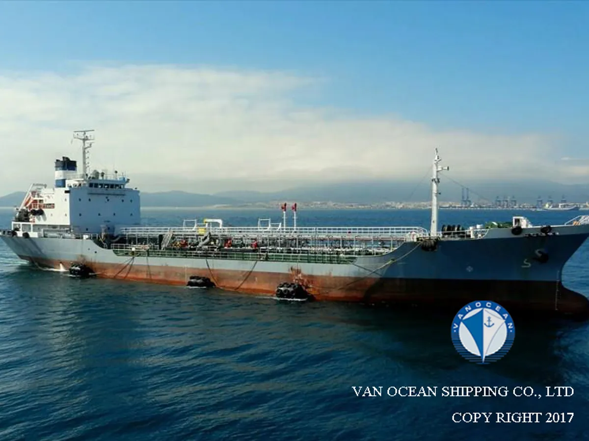 Navio-tanque de óleo/produtos químicos à venda