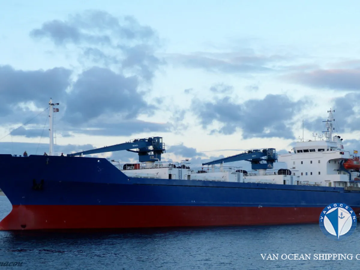 Navio frigorífico à venda