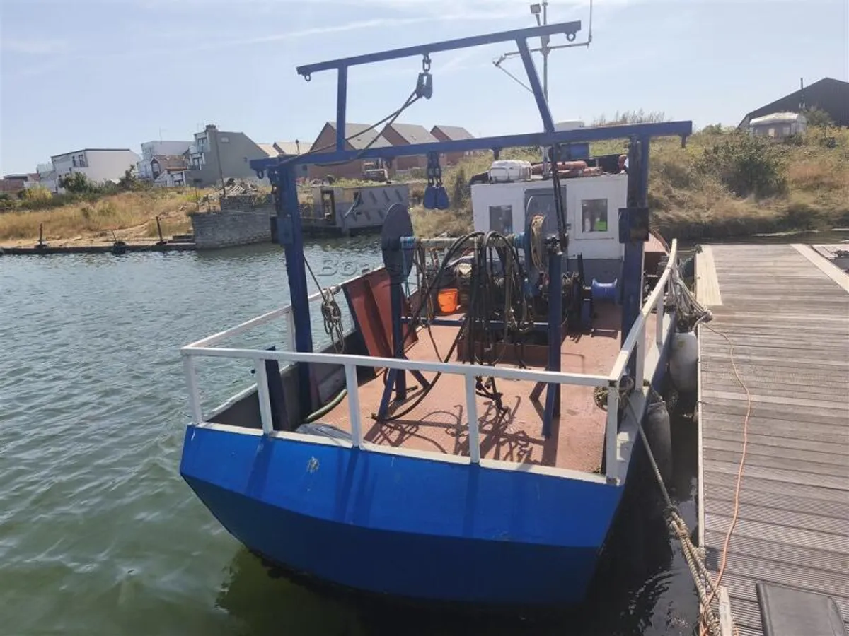 Navio de pesca à venda