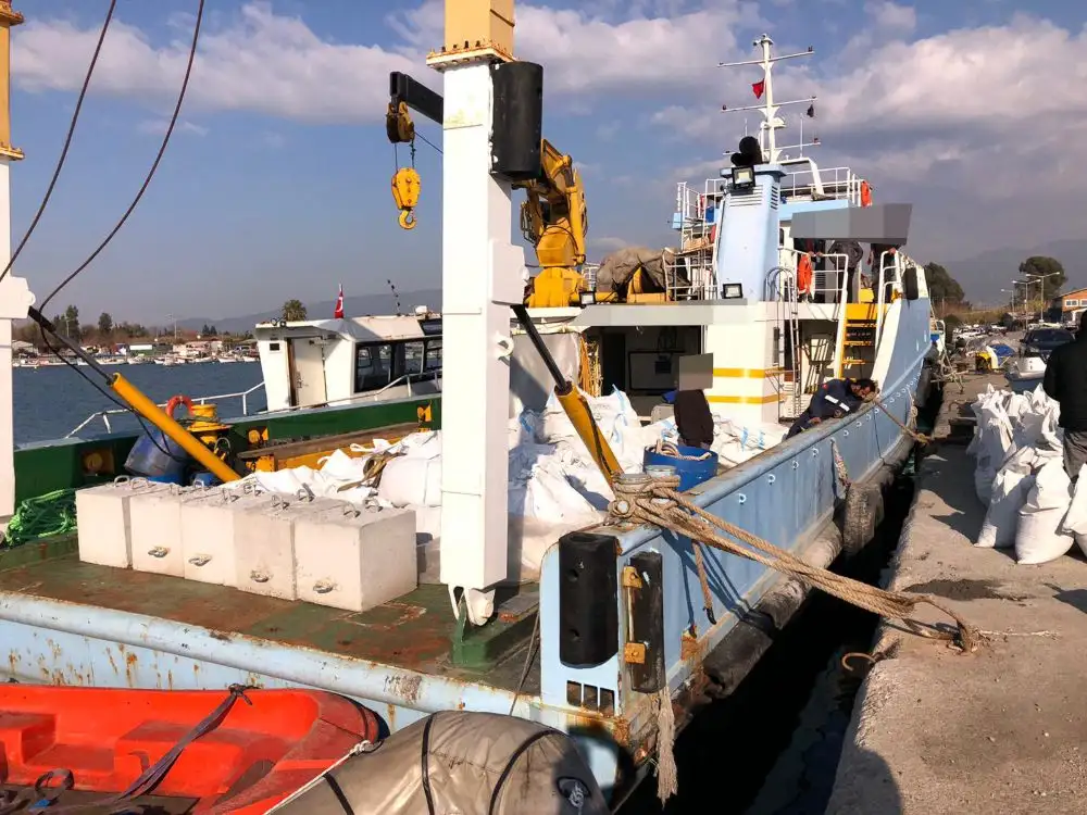 Barcos de trabalho à venda