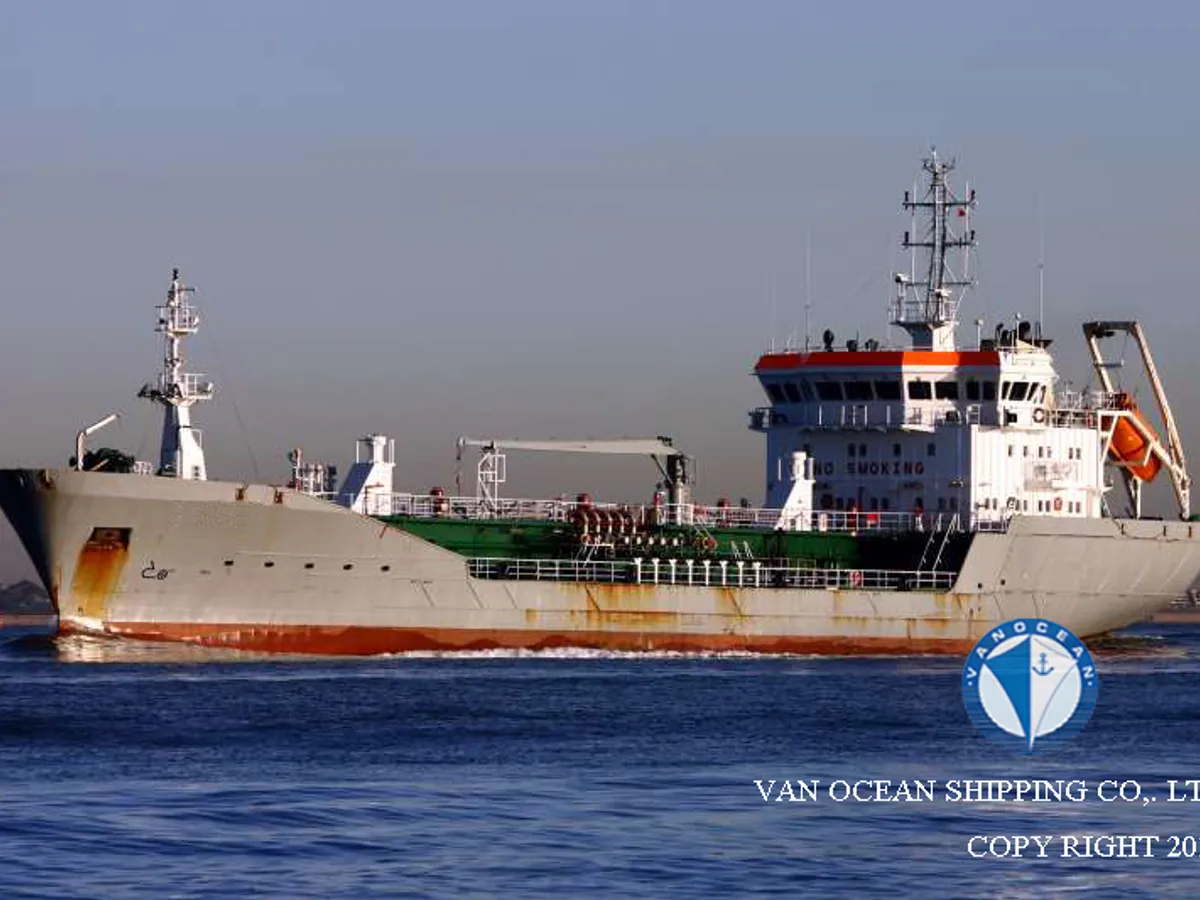 Navio-tanque de óleo/produtos químicos à venda