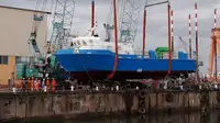 Barco de tripulação à venda