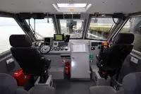 Barco de tripulação à venda