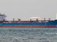 Navio-tanque de óleo/produtos químicos à venda