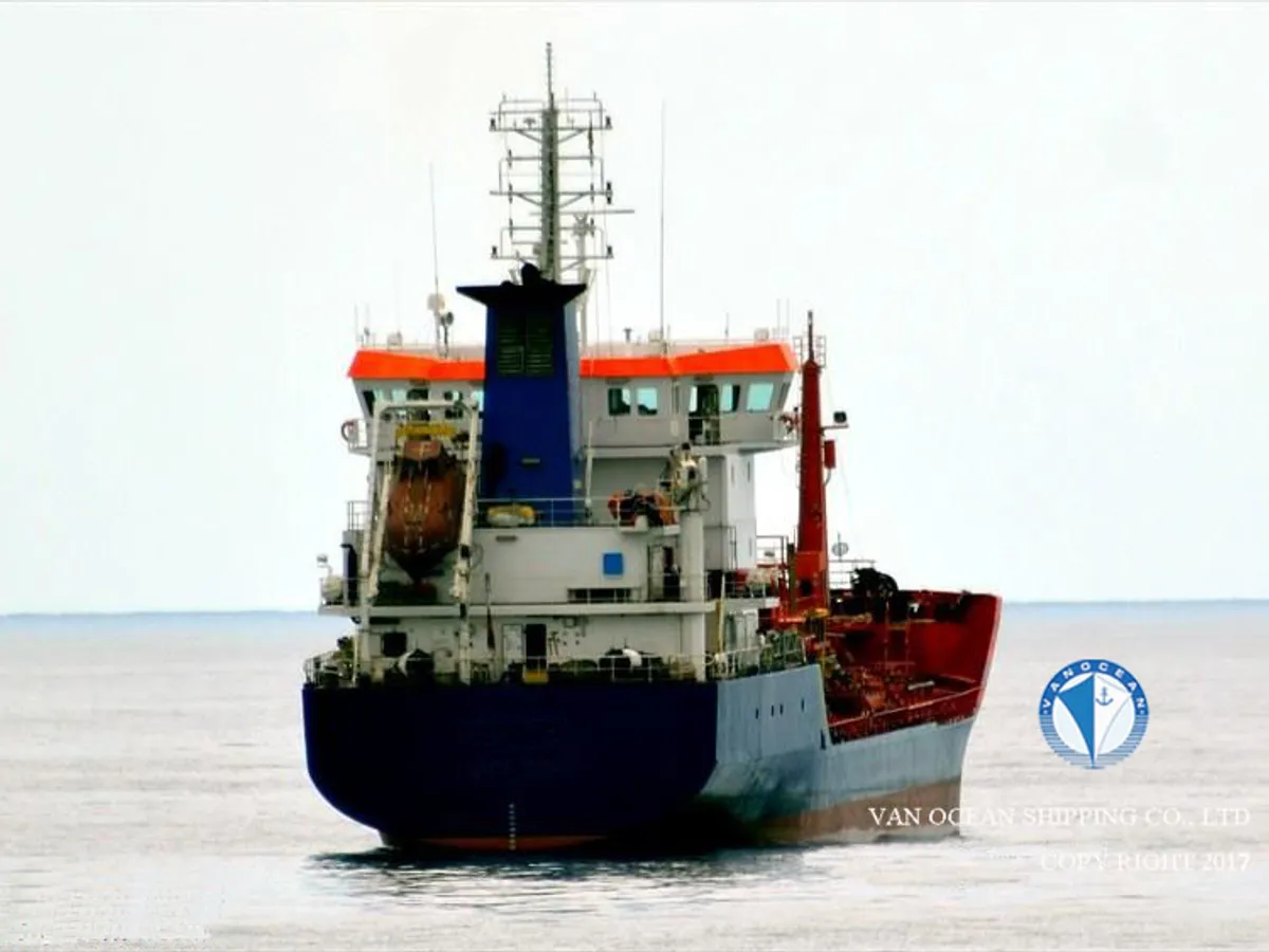 Navio-tanque de óleo/produtos químicos à venda