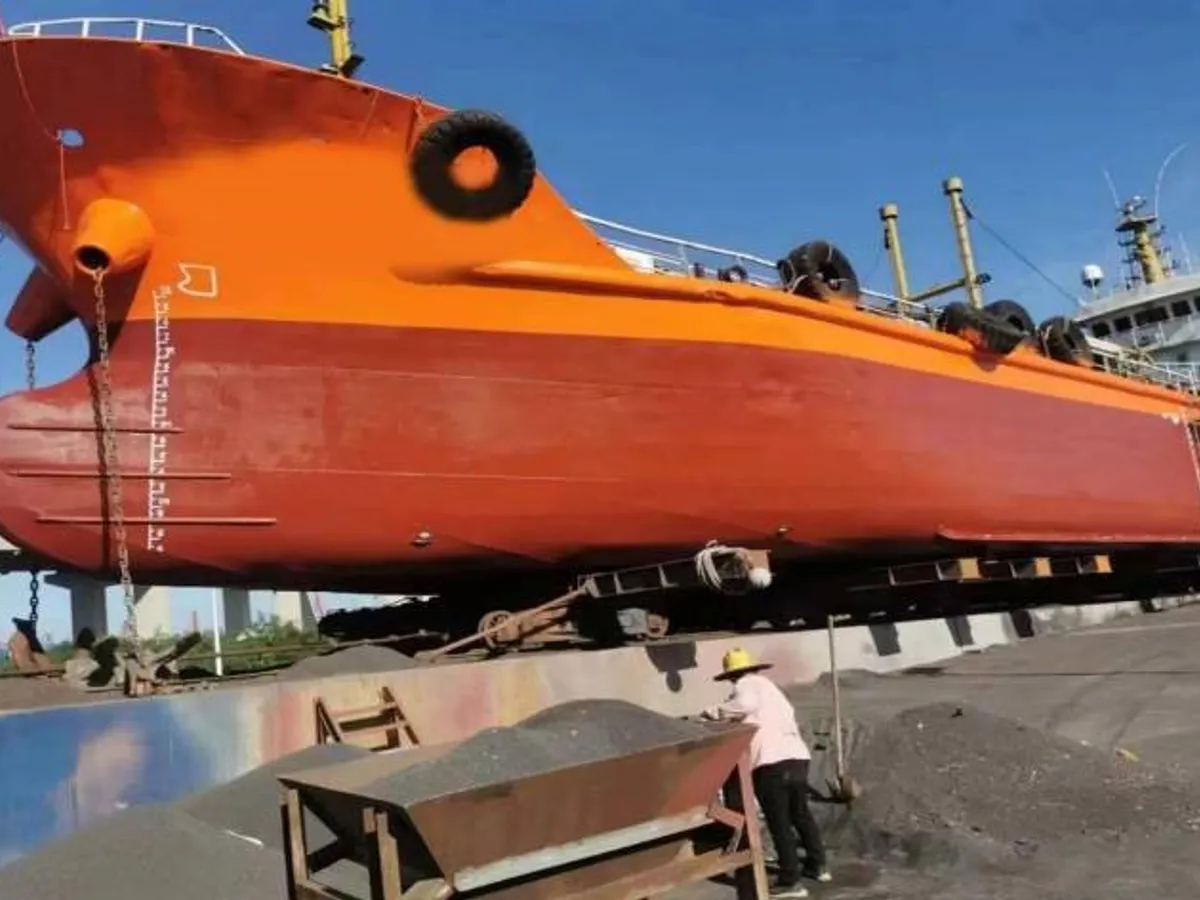 Navio-tanque de óleo/produtos químicos à venda