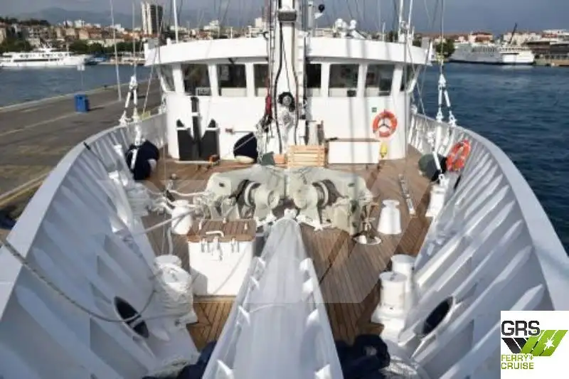 Navio de cruzeiro à venda