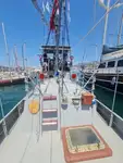 Navio de combate a incêndios à venda