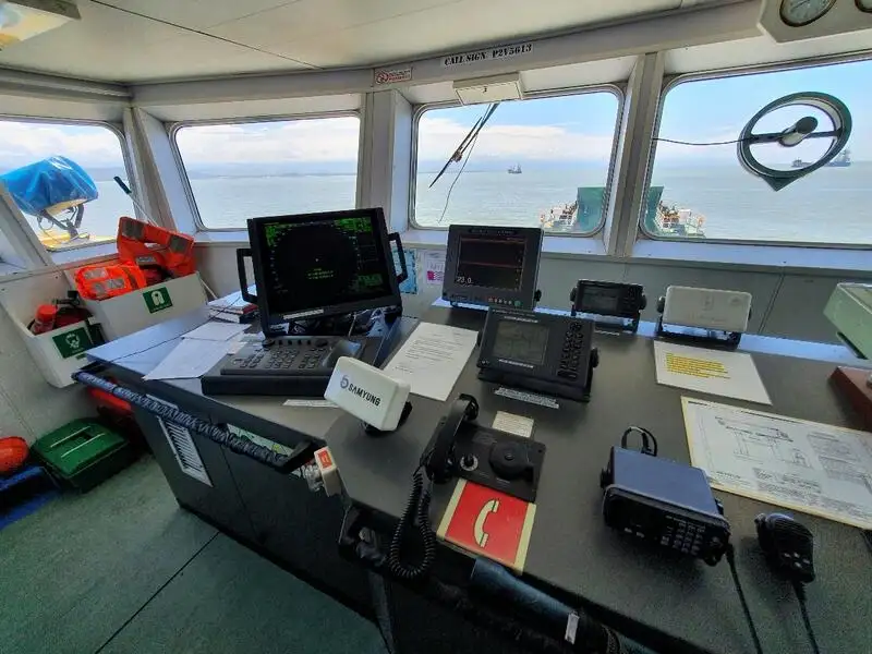 Navio frigorífico à venda