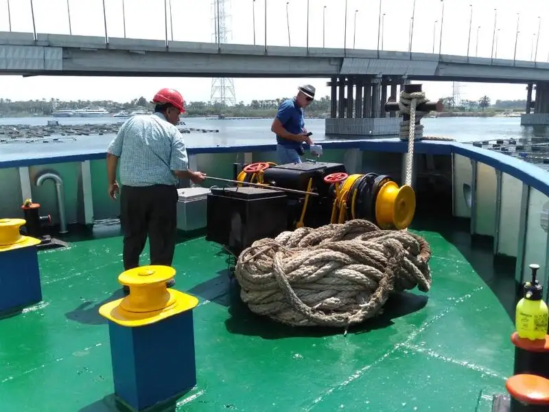 Navio de abastecimento à venda
