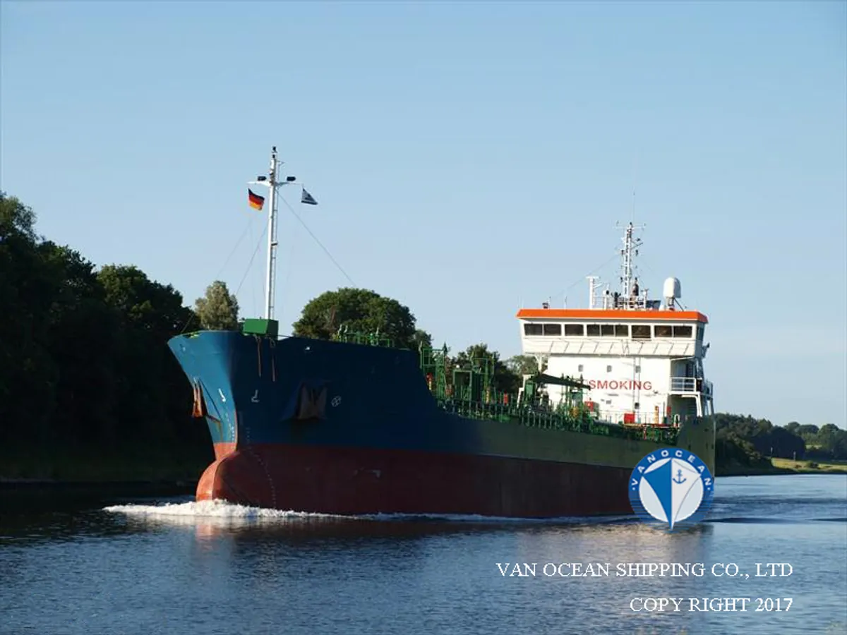 Navio-tanque de óleo/produtos químicos à venda