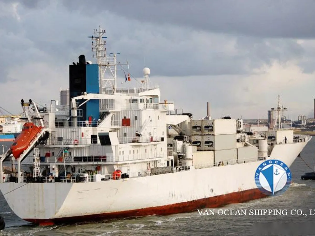 Navio frigorífico à venda