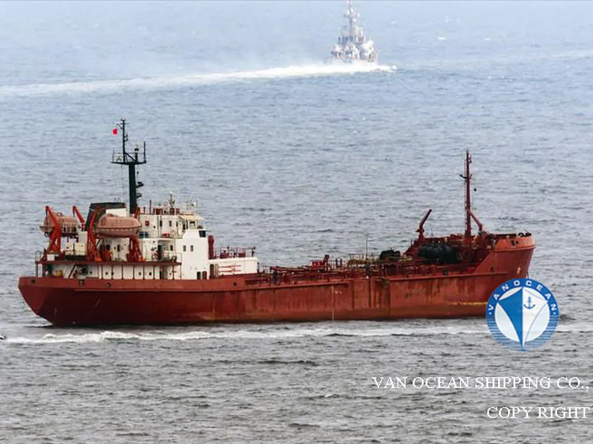 Navio-tanque de óleo/produtos químicos à venda
