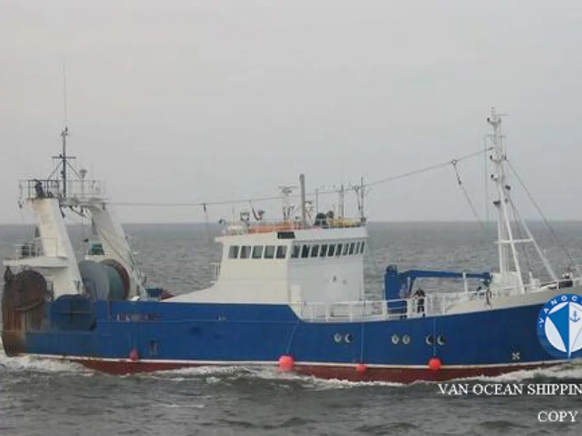 Navio de pesca de arrasto à venda