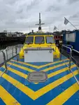 Barco de tripulação à venda