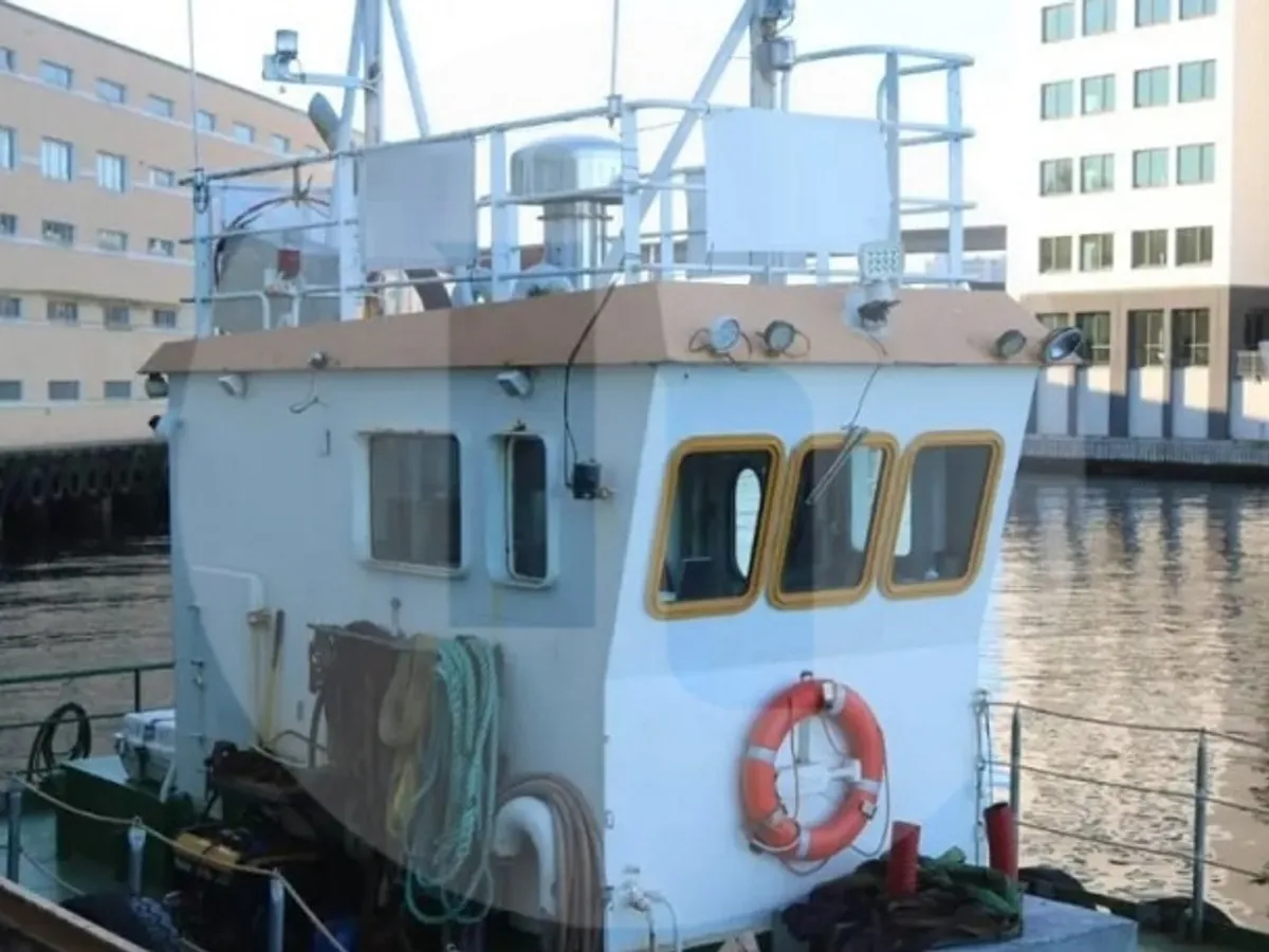 Barcos de trabalho à venda