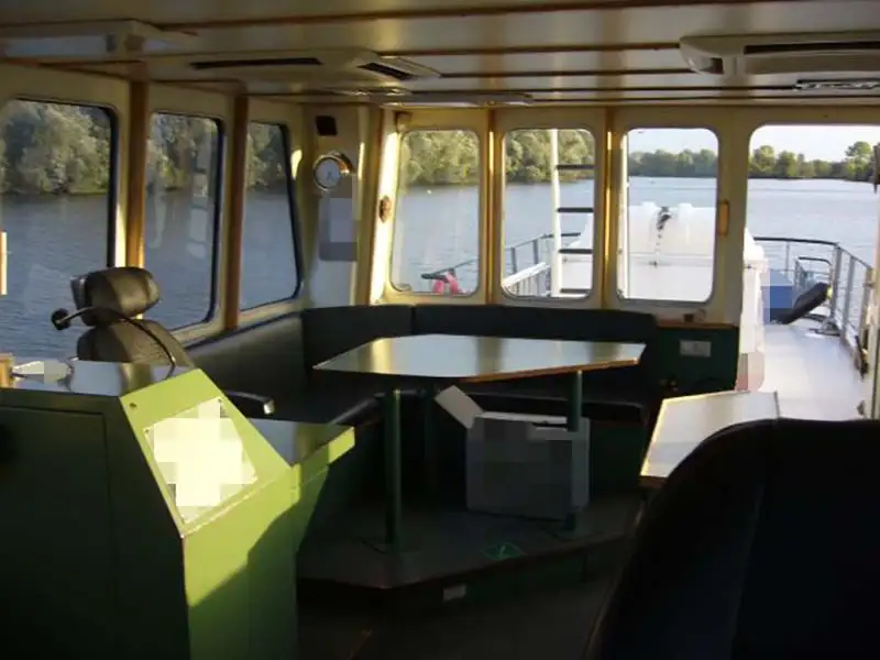 Navio de patrulha à venda