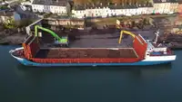 Navio graneleiro à venda
