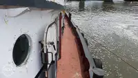 Rebocador à venda