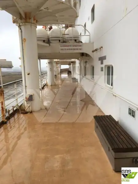 Navio de cruzeiro à venda