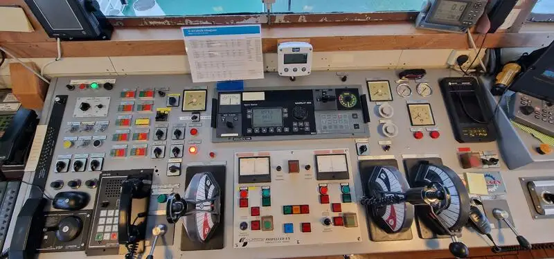 Navio-tanque de combustível à venda